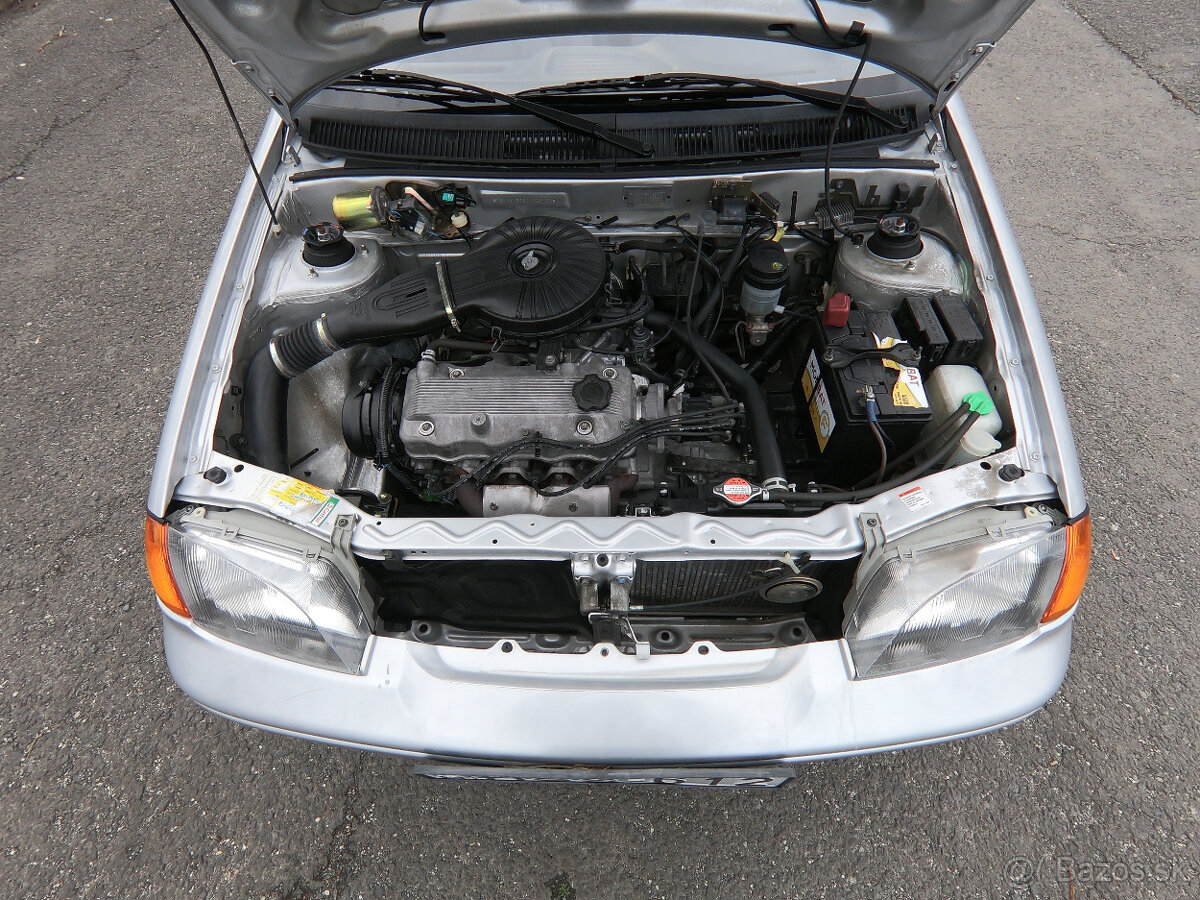 Suzuki Swift 1.3GL Rok výroby 2001 - 6