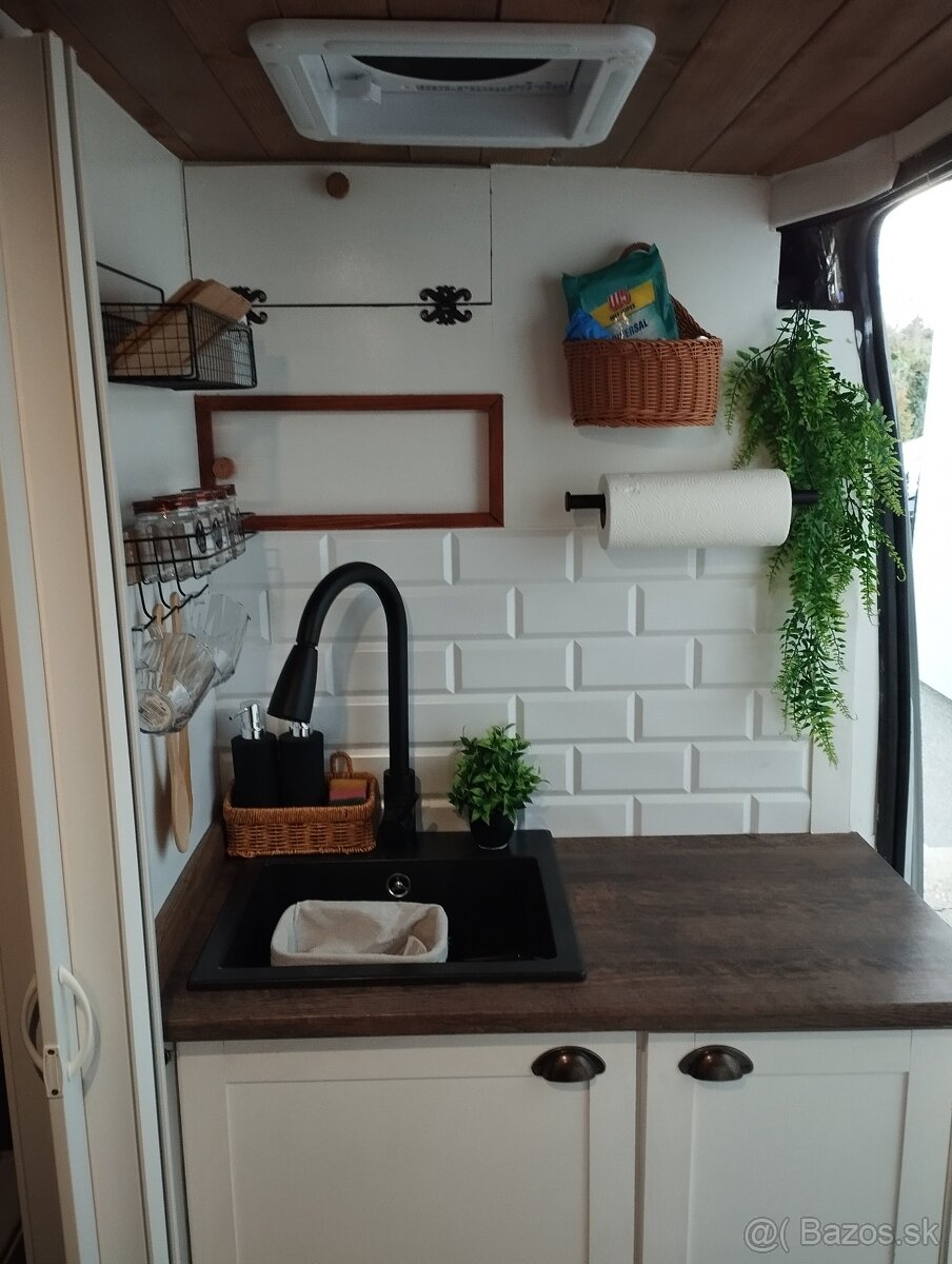 Autokaravan,obytná dodávka, - 6