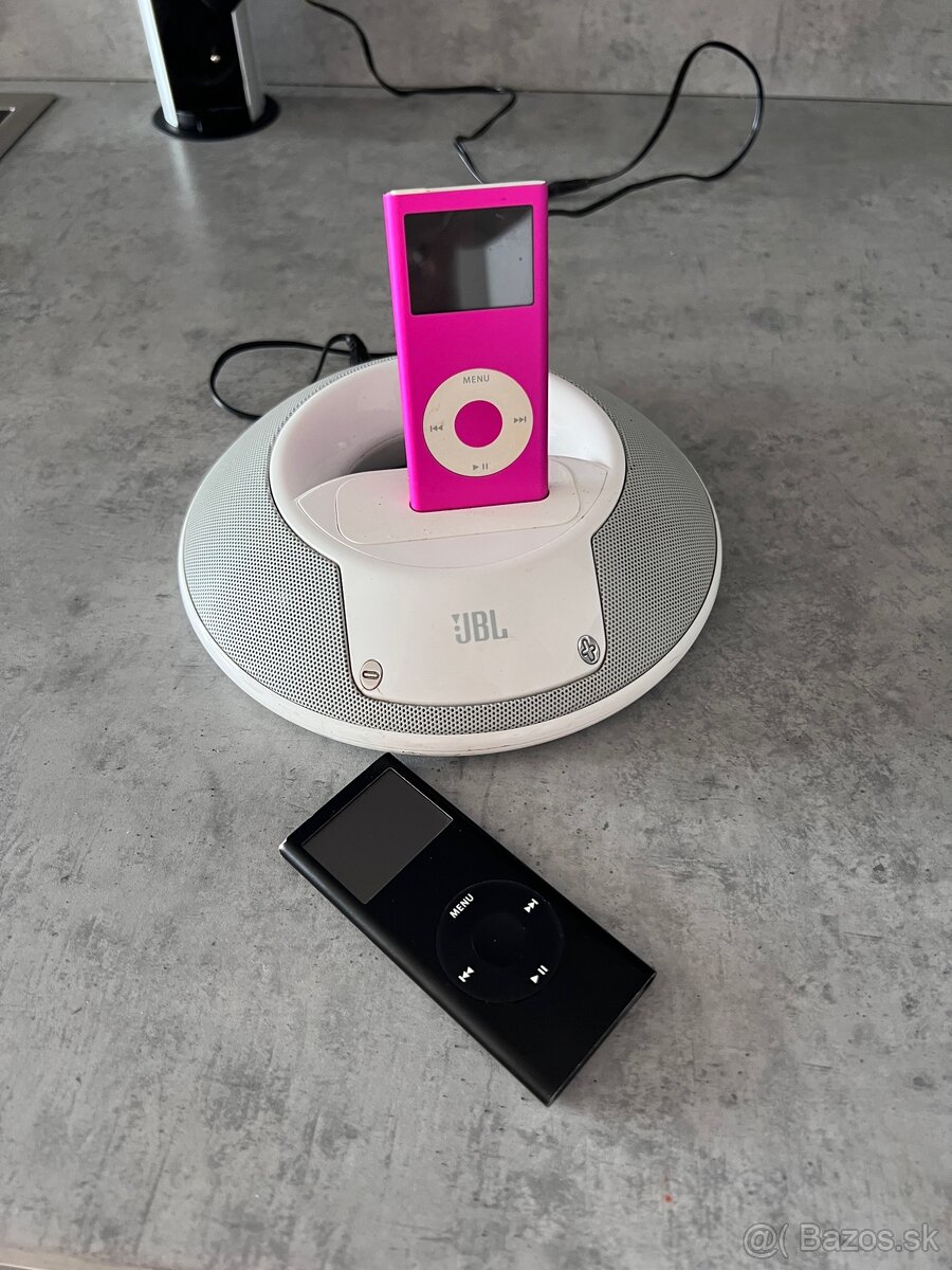 iPod Nano 8GB JBL On Stage 2 - 6