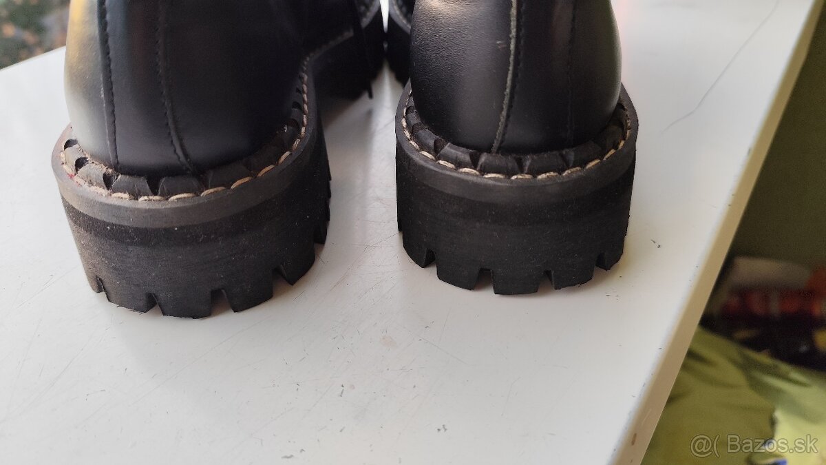 D. D. T. Topanky - 6