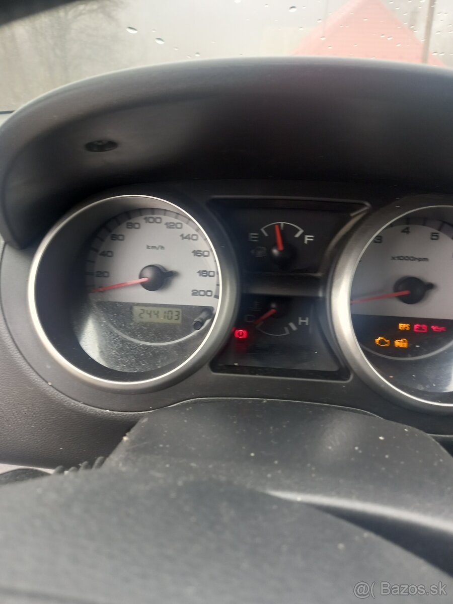 Suzuki ignis 1.3 - 6