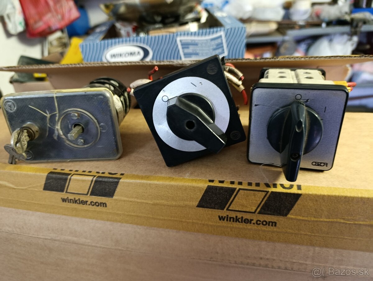 TRAFO PLUS ELEKTRICKE MOTORCEKY A VYPINACE, - 6