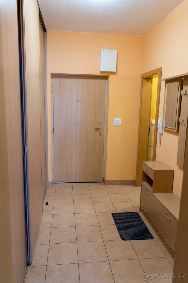 Garsónka v tichej časti Petržalky za 600€ aj s energiami - 6