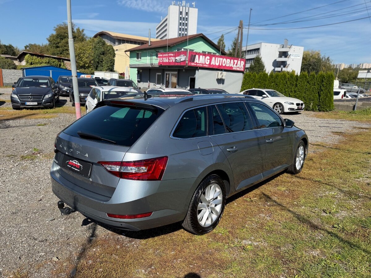 Škoda Superb Combi 2.0 TDI SCR Ambition DSG - 6