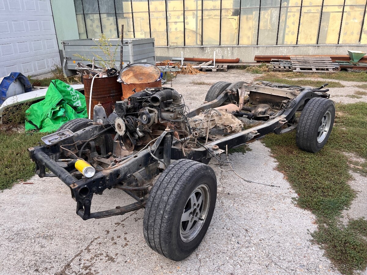 Jeep Wrangler YJ 2.5 - 6