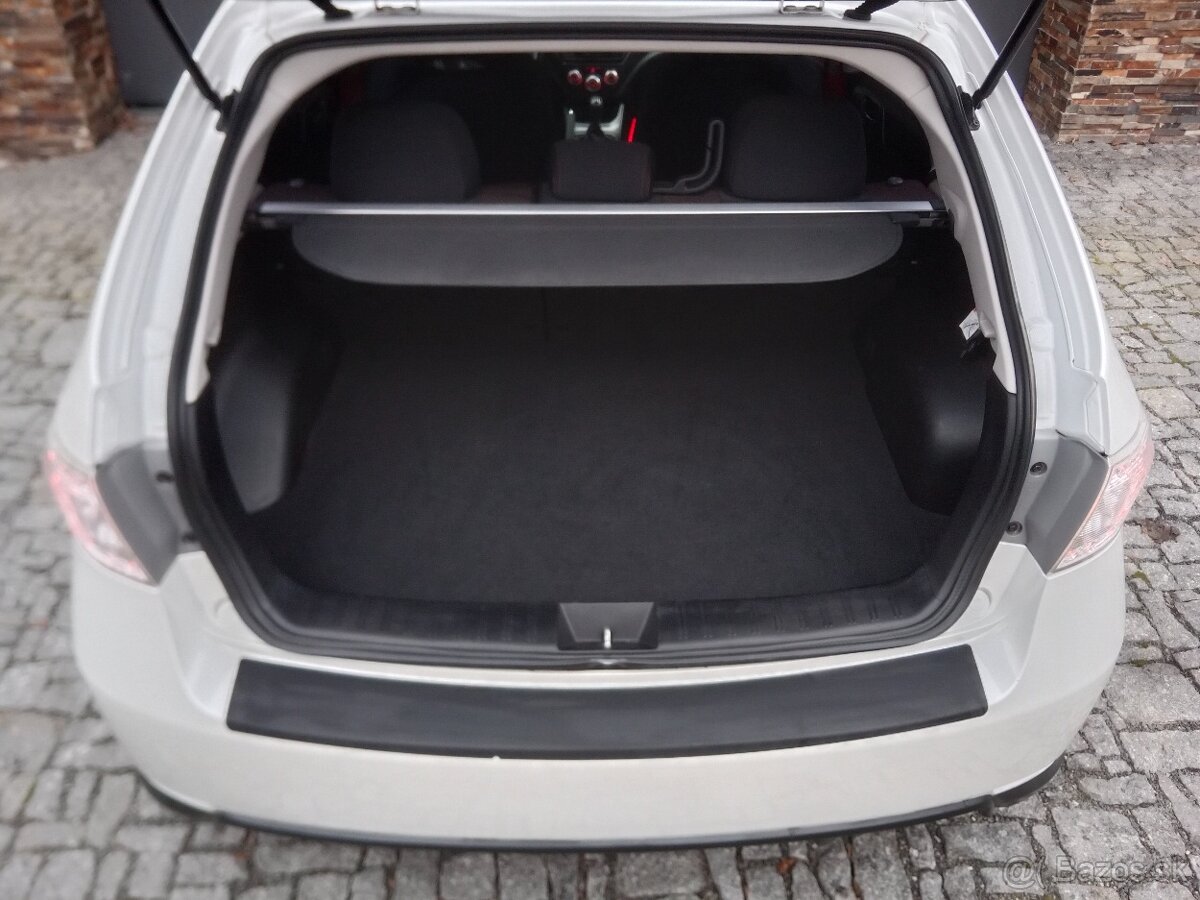 Subaru Impreza XV 2.0R 4X4 110kW r.2011 - Najeto jen 91Tis - 6