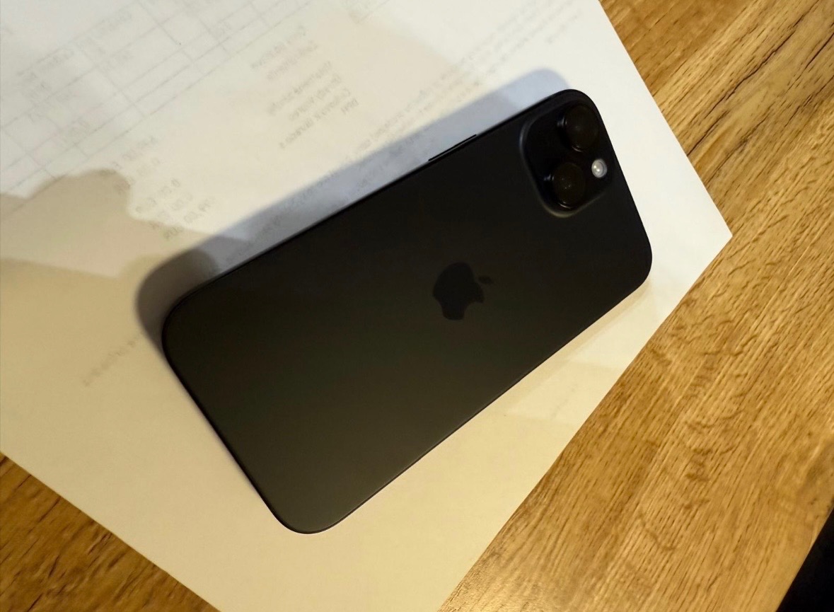 Apple IPhone 15, 128GB - 6