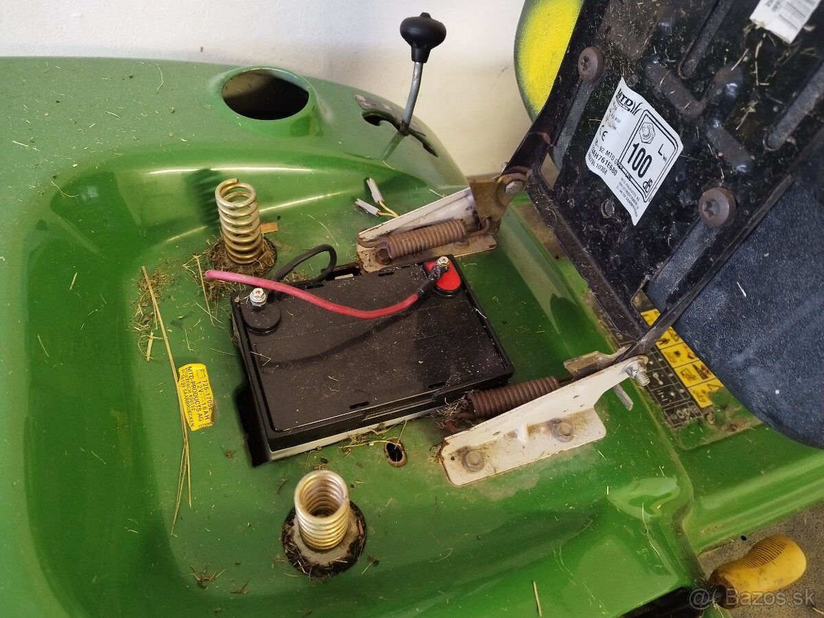 Traktorová kosačka John Deere - 6