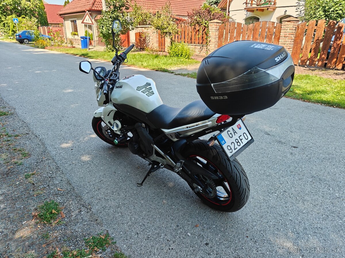 Kawasaki ER6N - 6