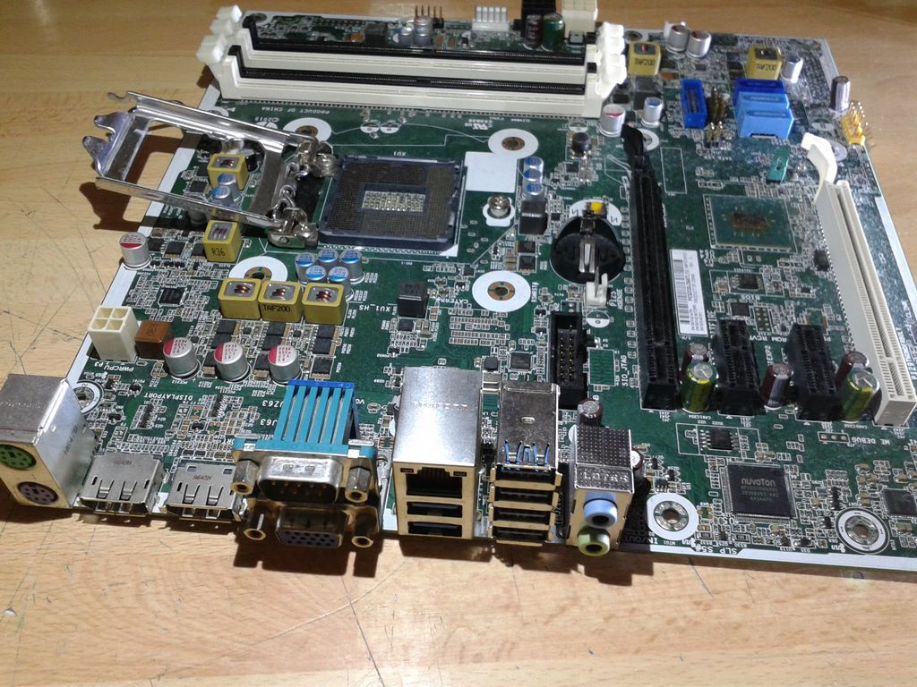 dosku 1151 4+6pin za 30e - 6