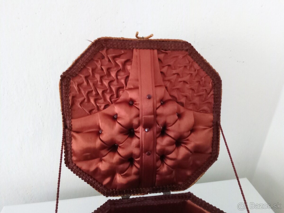 Starý košík na šití - 6