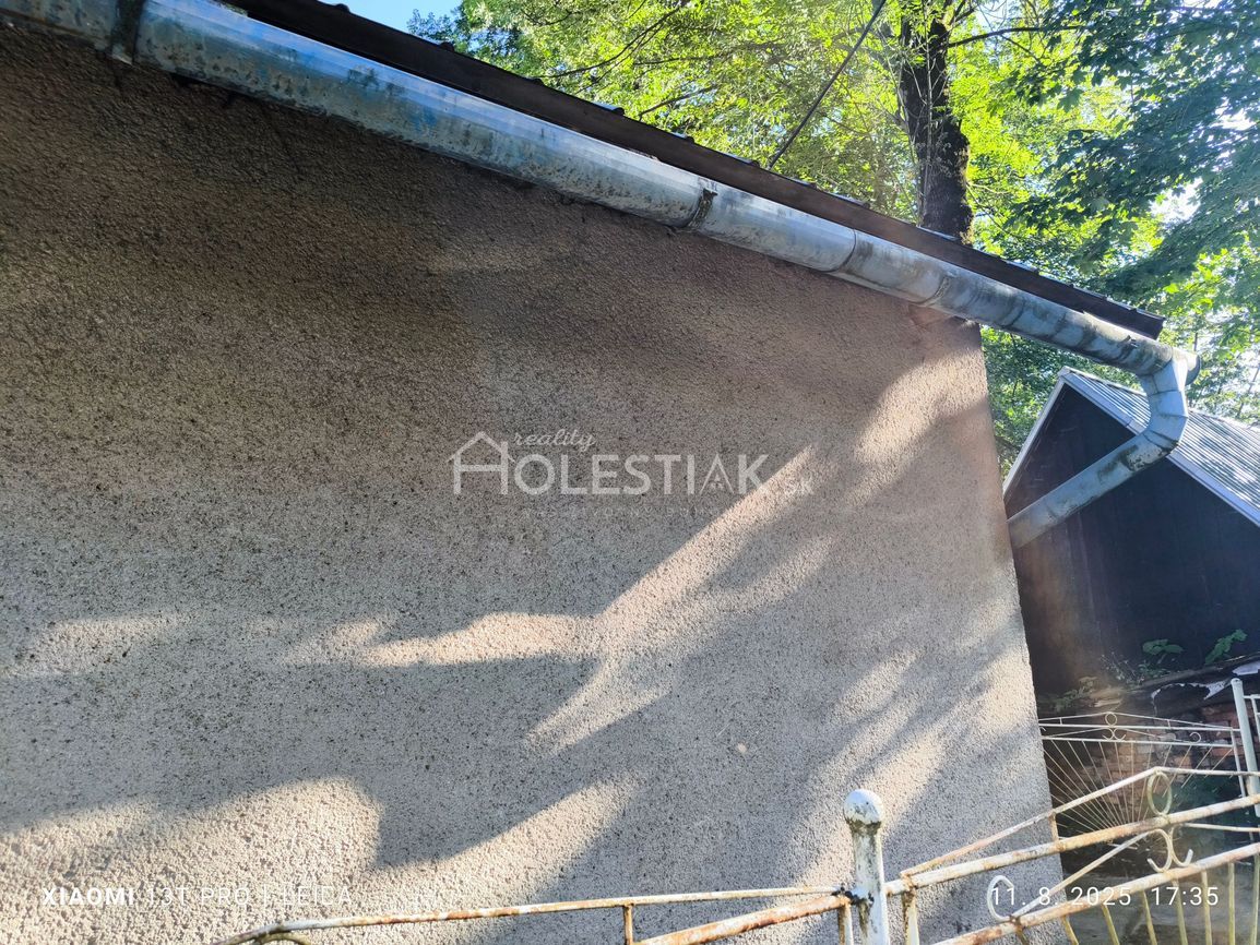 Zvýhodnená cena - Predám starší rodinný dom Skalité - iba u - 6