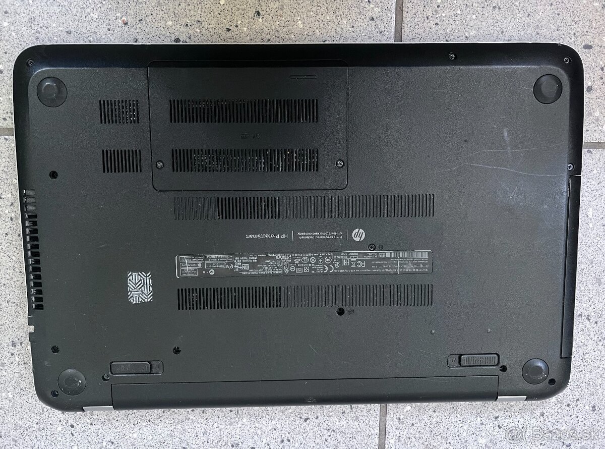 HP Pavilion / Celeron 1007U / 8GB RAM / 120GB SSD / 15.6" - 6