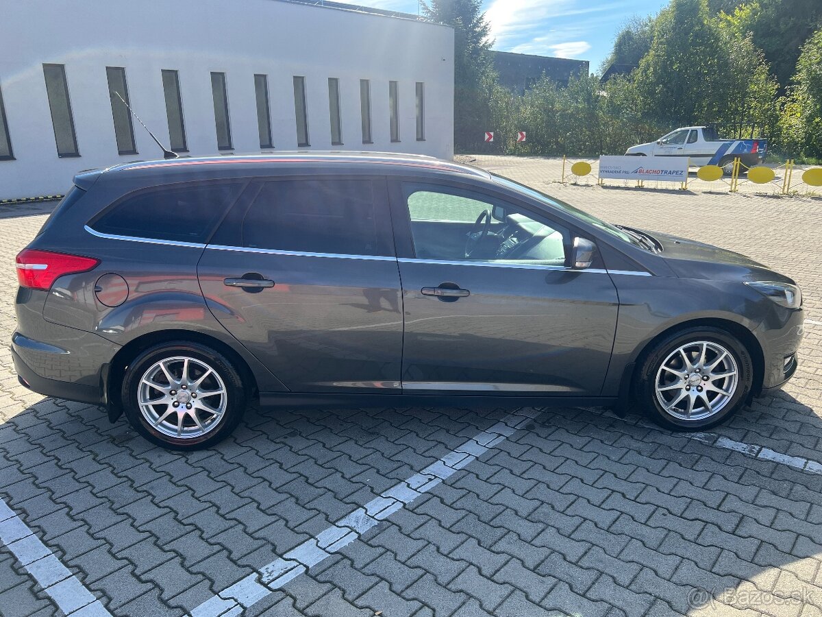 Ford Focus Kombi 1.0 EcoBoost Titanium X - 6