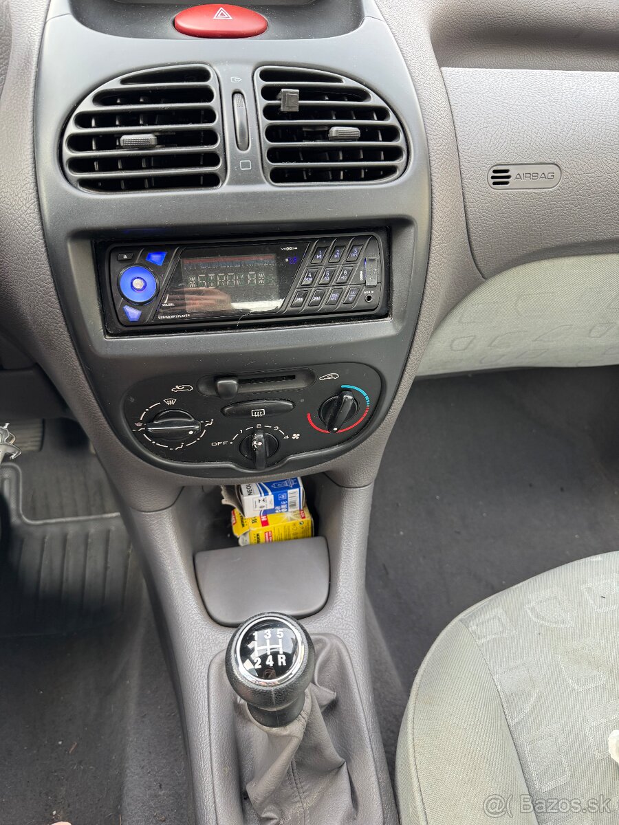 Peugeot 206 - 6