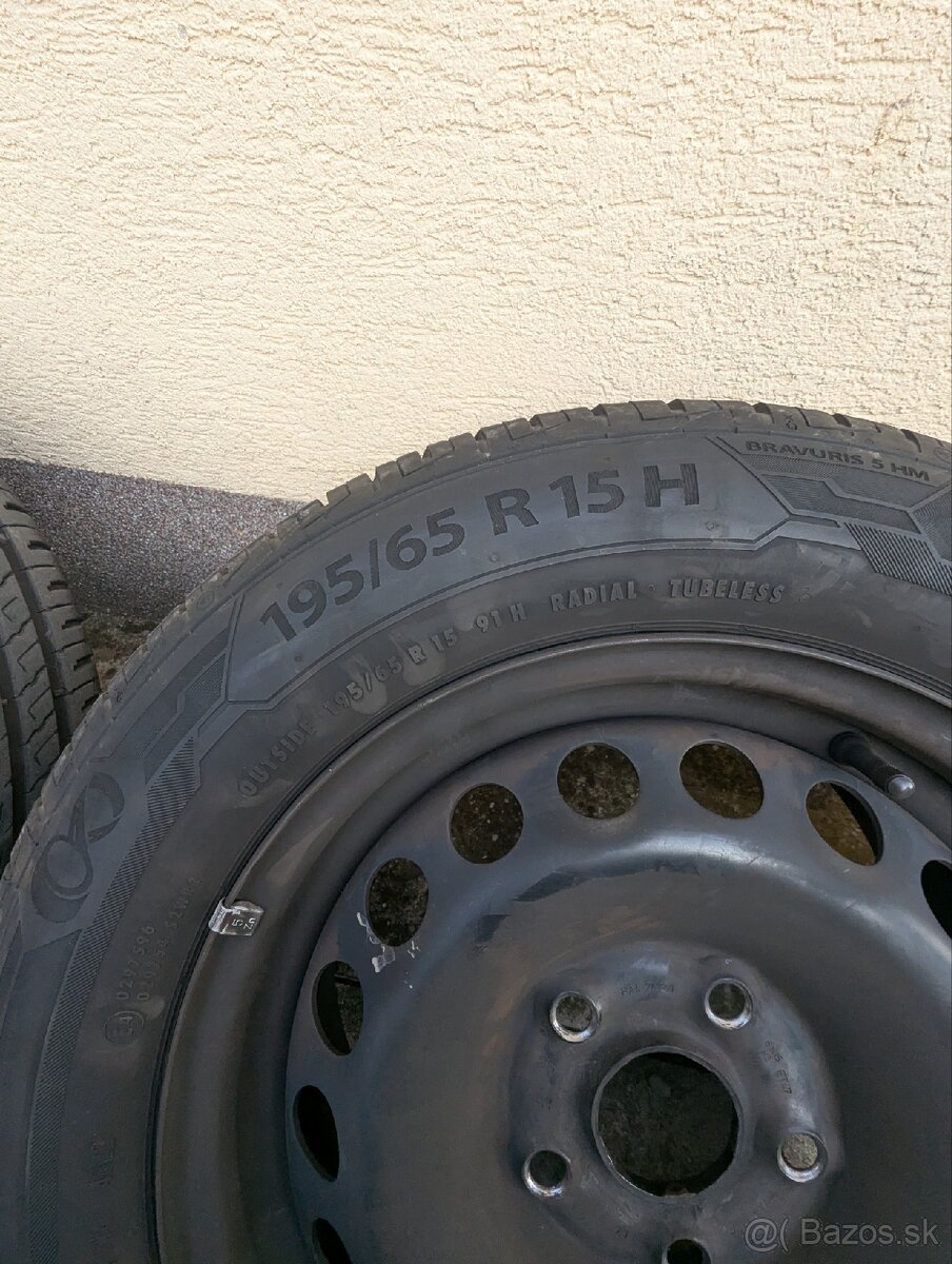 Predám kolesá zo Škody Octavia 2 . 195/65/R15 H - 6
