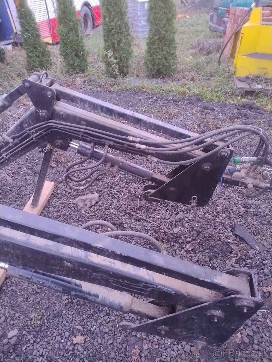 Nakladač České výroby na malotraktor - 6