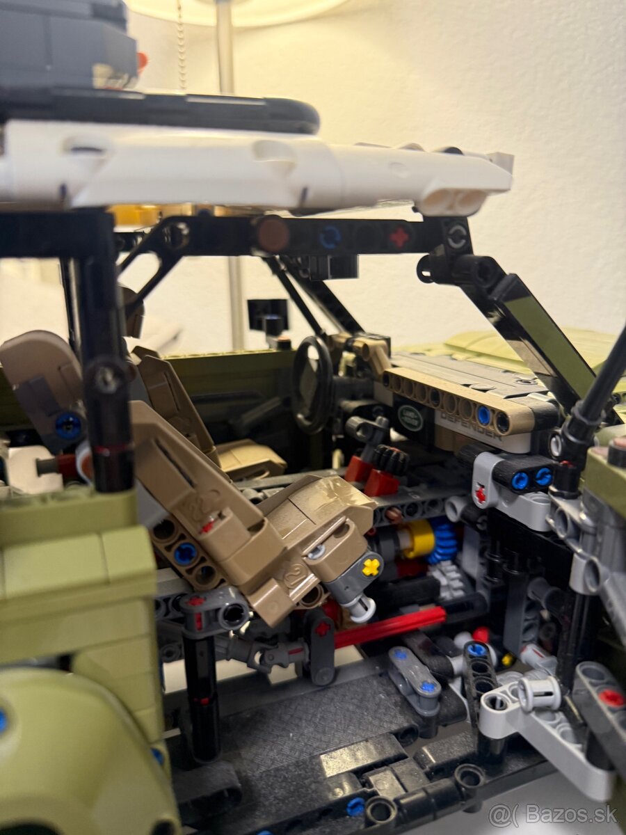 Predávm Lego technic Land Rover Defender - 6