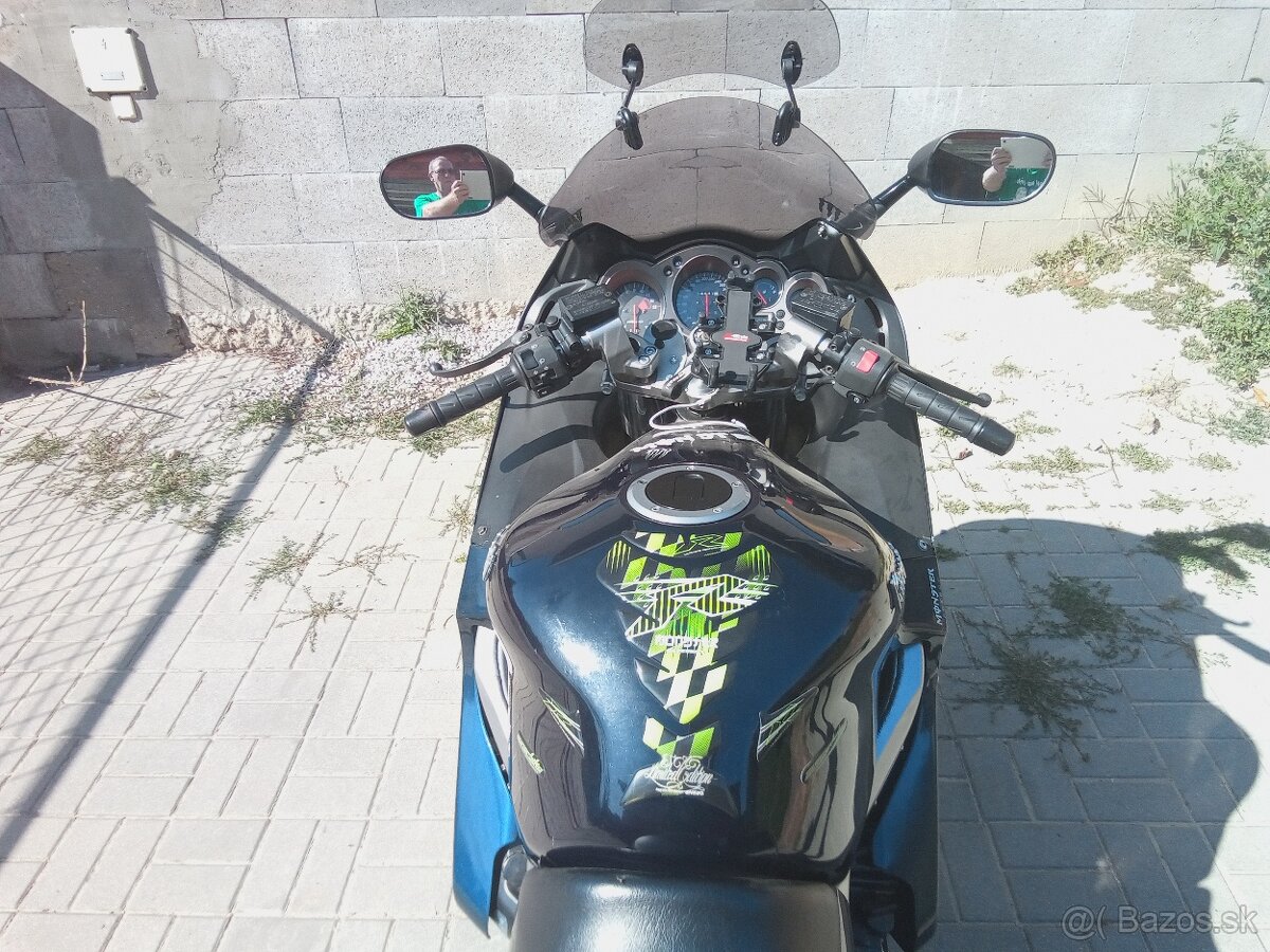 KAWASAKI ZZR 1200 - 6