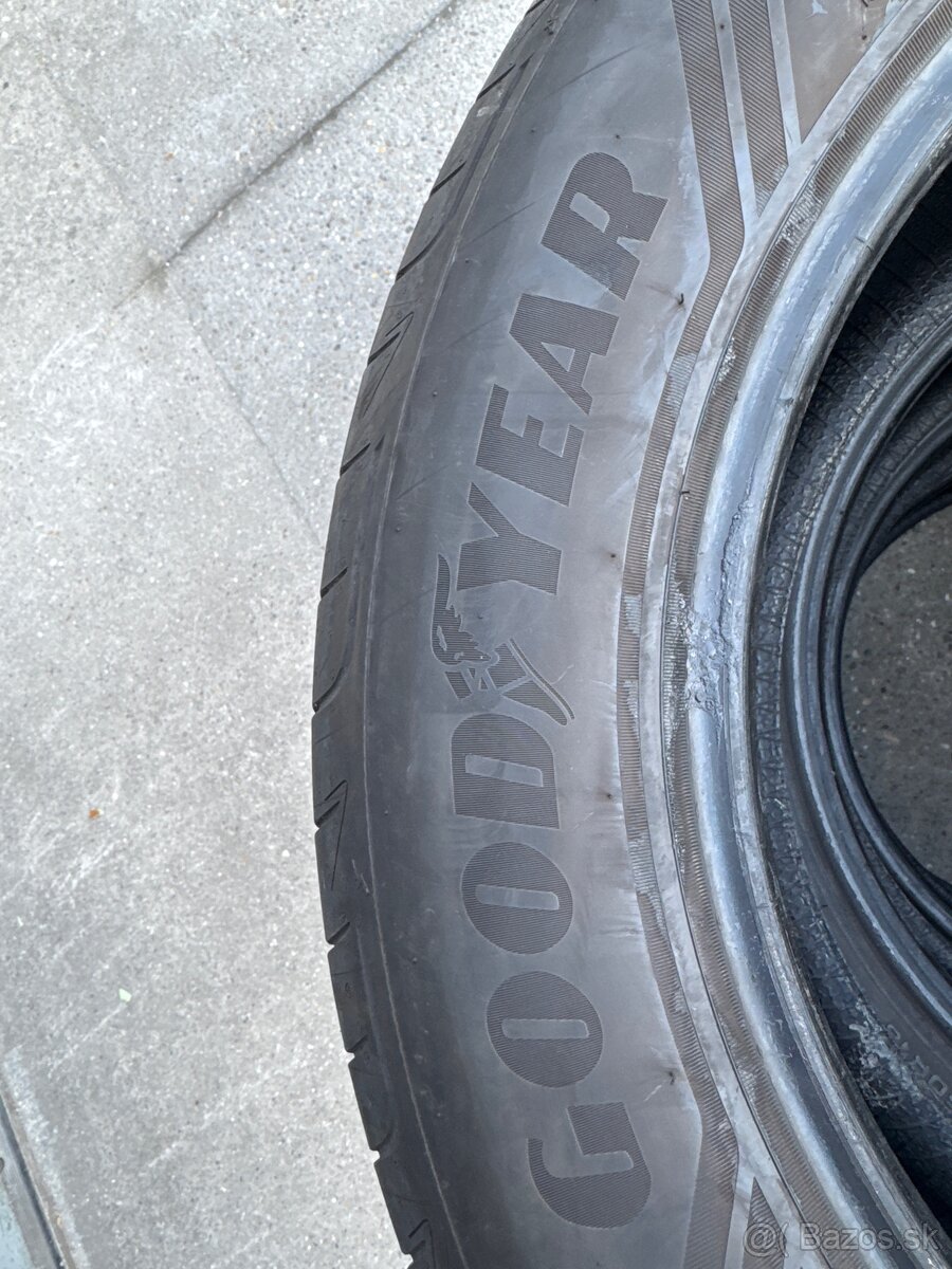 Predám letnú sadu 235/60 R18 GOOD YEAR - 6