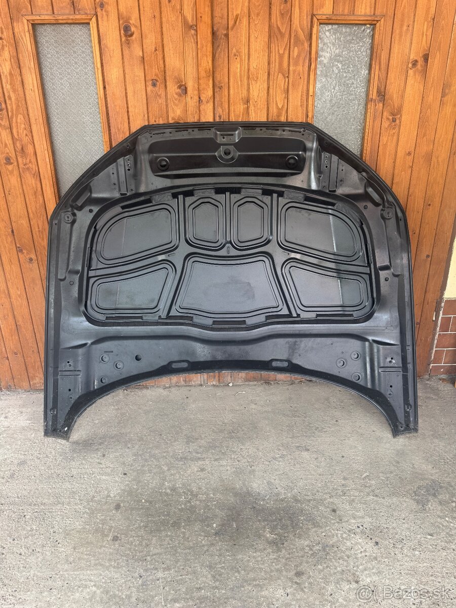 Audi A4 B9 2015- kapota - 6