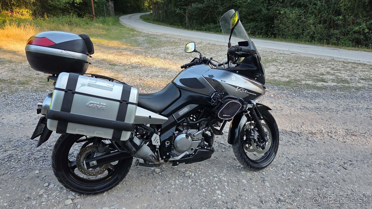 Suzuki V-Strom DL650 - 6