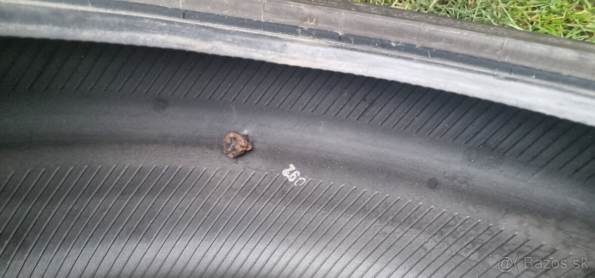 Predam pneu Continental 225/50R17 - 6
