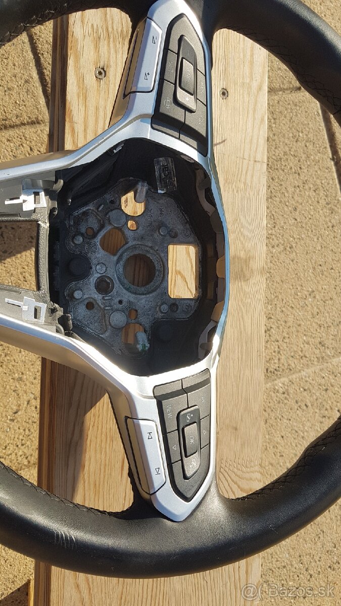 Predám multifunkčný volant na Passat B8 - 6