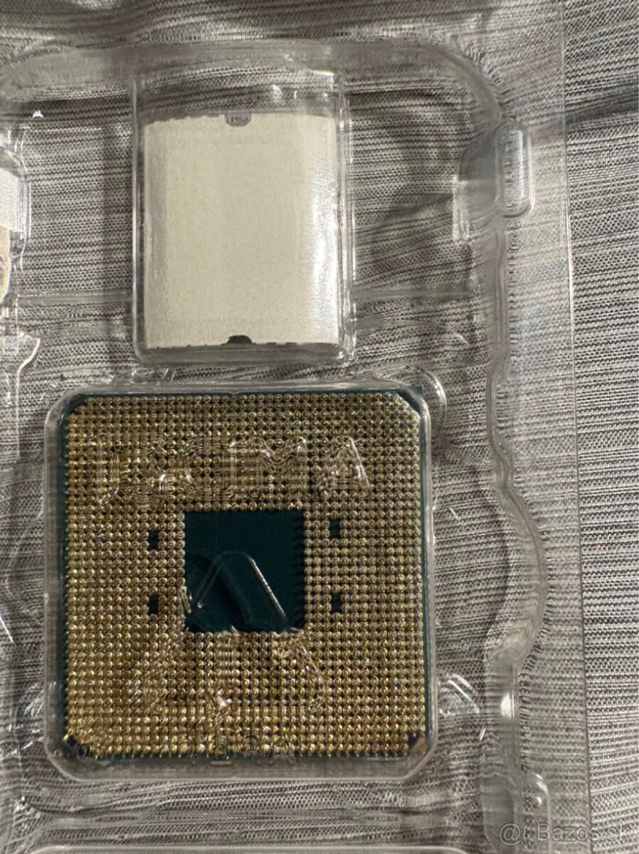 AMD Ryzen 5 5600X - 6