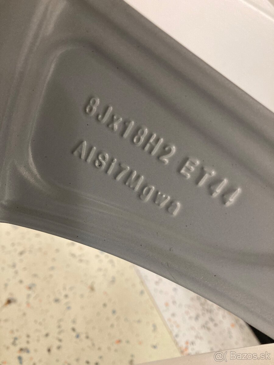 Zimná sada org ŠKODA 5x112 8J ET44 235/45 R18 - 6