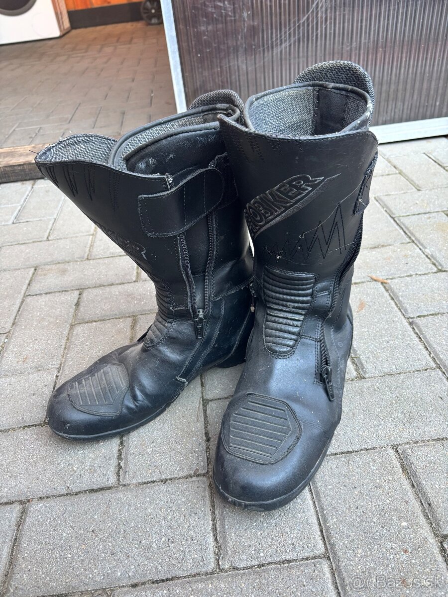 Helmy + oblečenie a obuv - 6