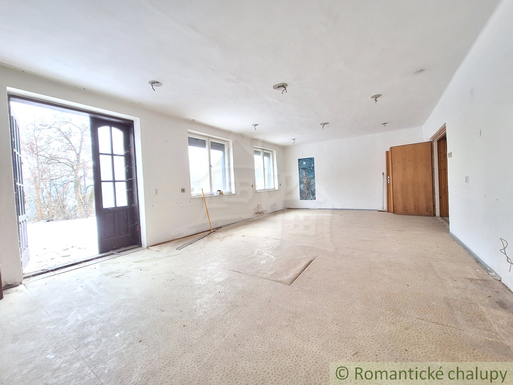 Trojpodlažný penzión so samostatným apartmánom blízko lesa - 6