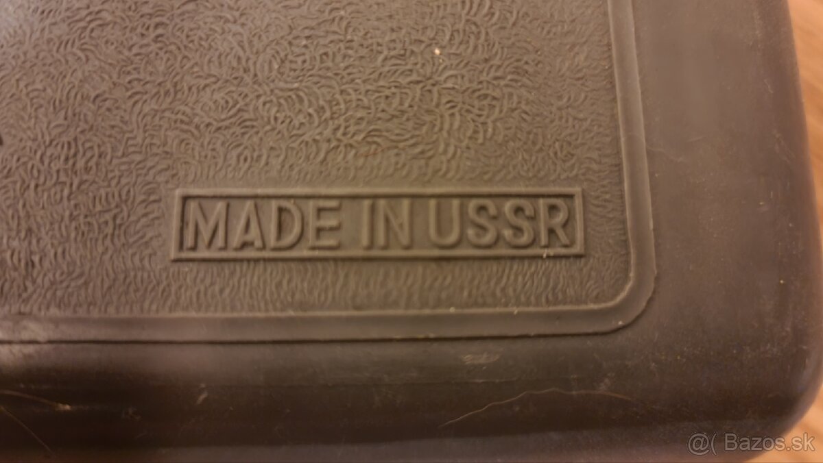 stará sada kľúčov na kolesá auta značky LADA z čias ZSSR - 6