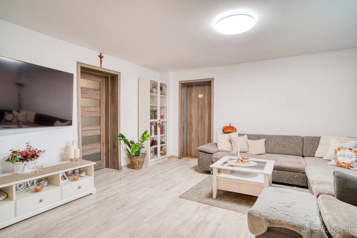 Na predaj priestranný 4-izbový rodinný dom v Malženiciach - 6