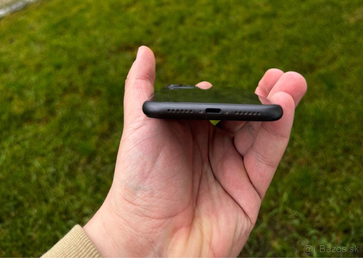 iPhone 11 | 64GB | 90% zdravie batérie - 6