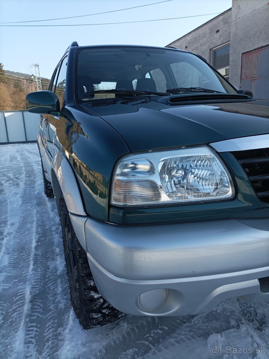 Suzuki Grand Vitara 2.0 td 4x4 - 6