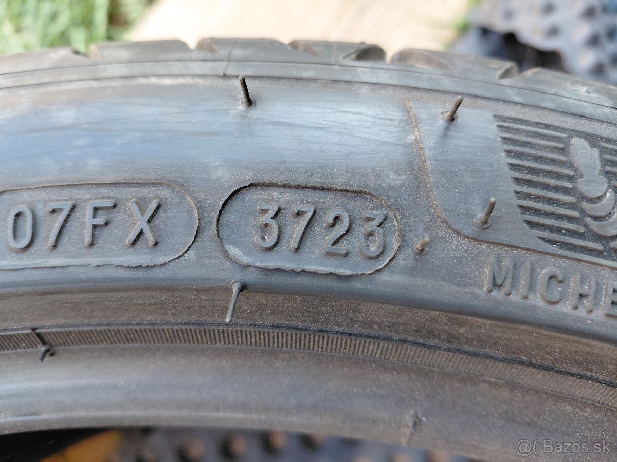 1x letna Michelin 225/40R18 - 6