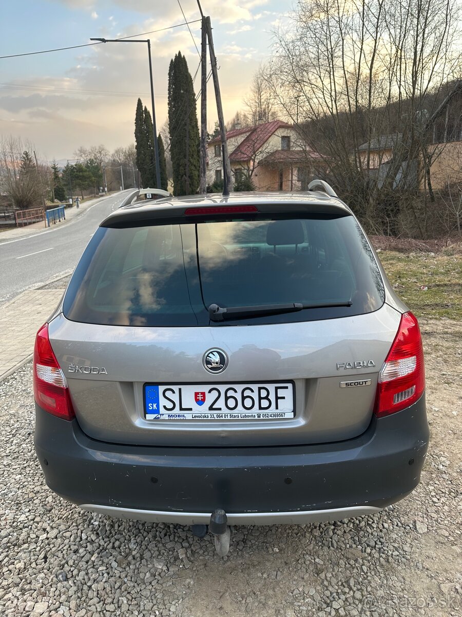 Skoda fabia scout - 6
