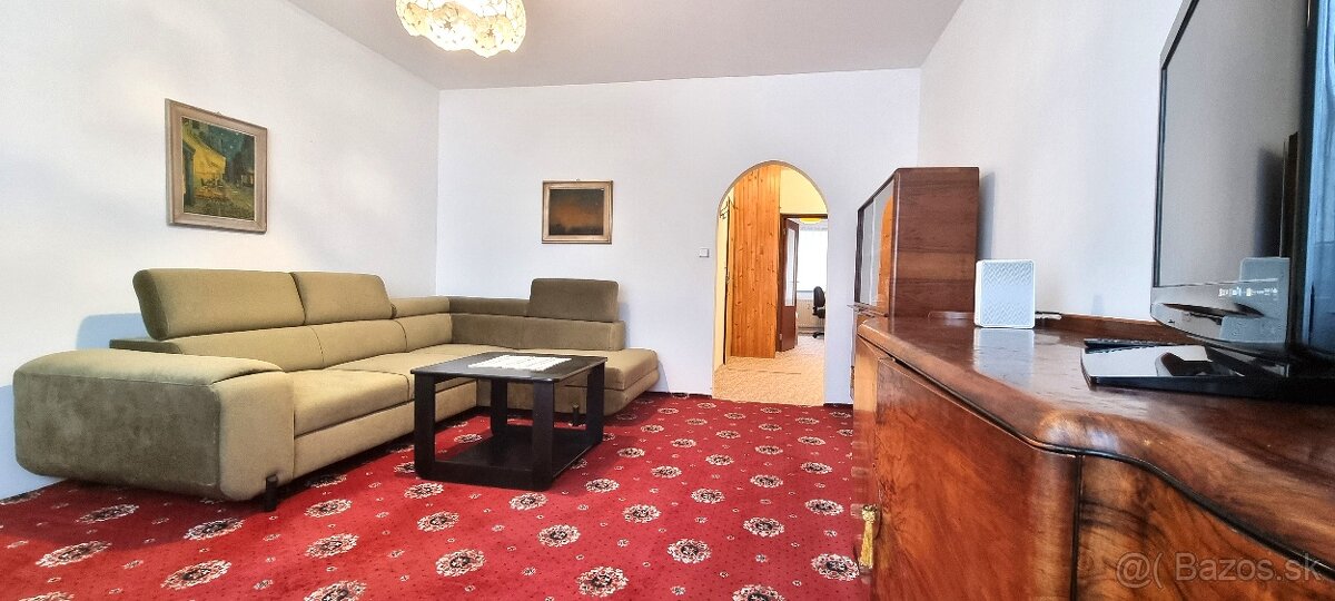 ČISTÝ 3i. BYT S NOVOU SEDAČKOU, POSTEĽAMI A KOBERCOM / BA IV - 6