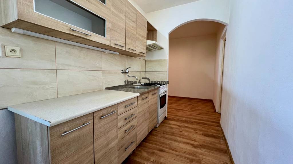 Na predaj: 2 izbový byt v širšom centre Piešťan - 6