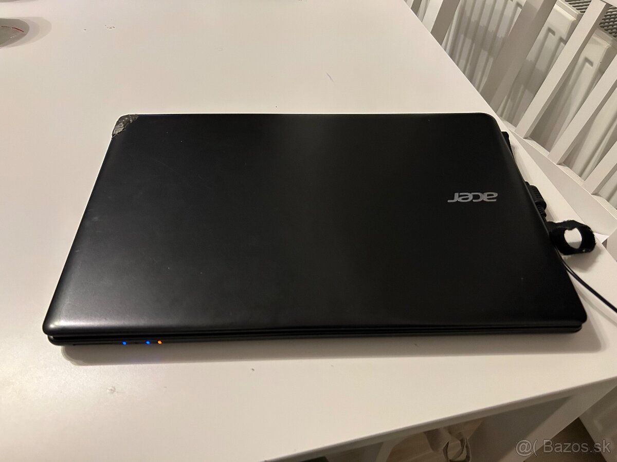 Acer Aspire e1-funkčný vhodný na diely-15,6"HD,Pentium,SSD - 6
