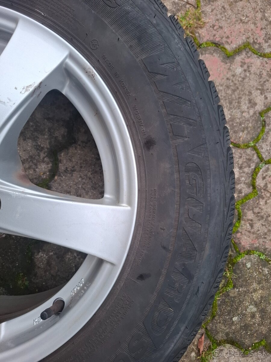 Zimné pneu 215/70R16 - 2 kusy + 4 disky - 6