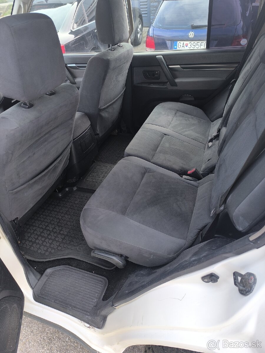 Pajero 4 - 6