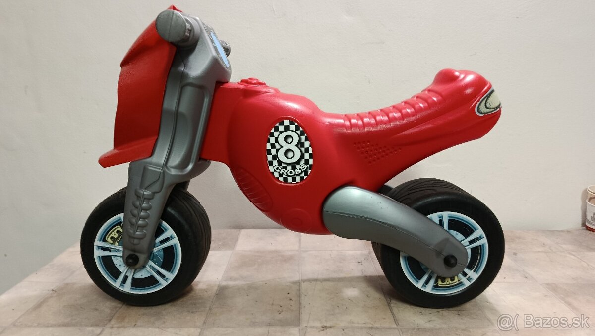 Motorka červená - odrážadlo - 6