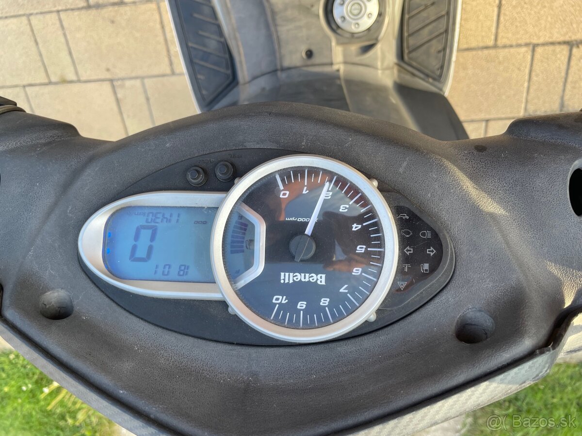 Benelli ZenZero 350i - 6