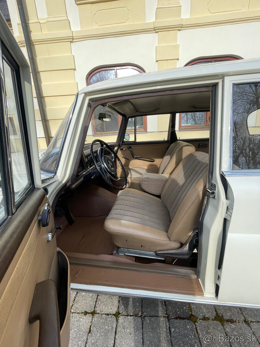 Mercedes 110-200 D - 6