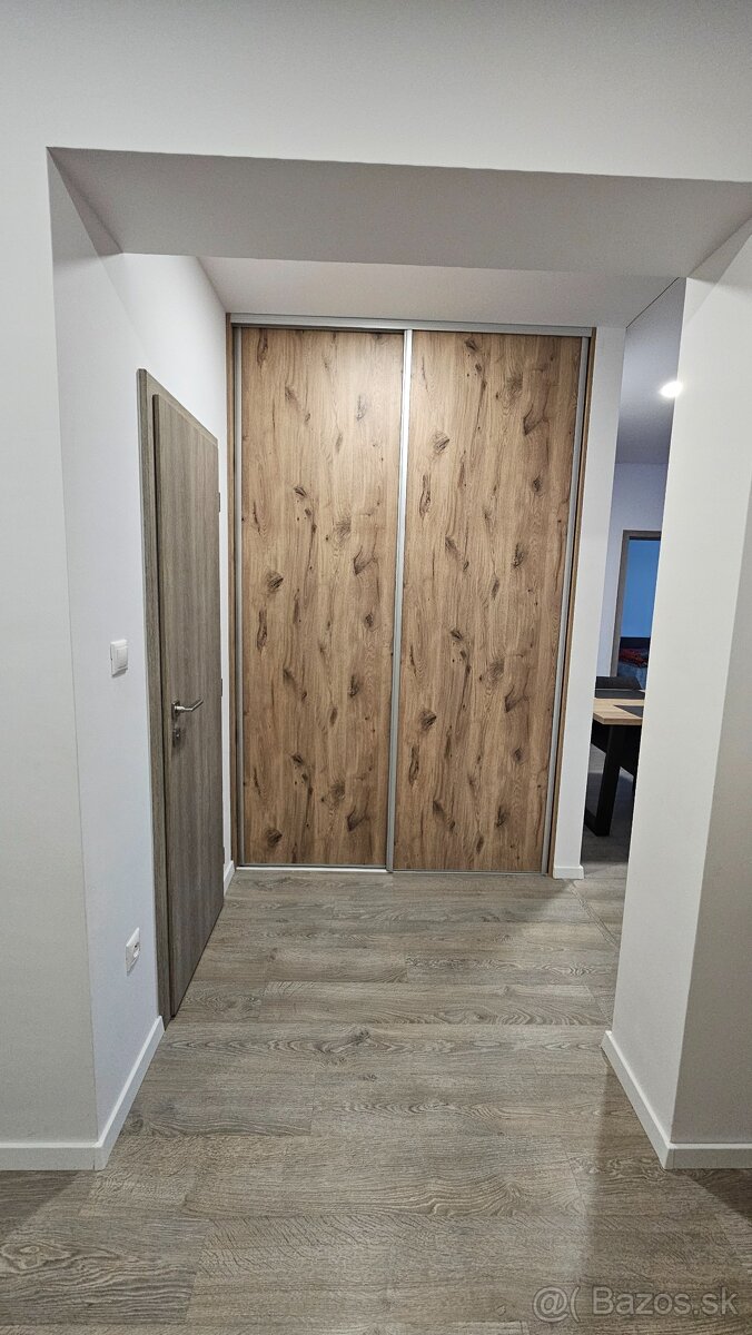 3i zariadený byt s balkónom, staré sídlisko Prievidza - 6