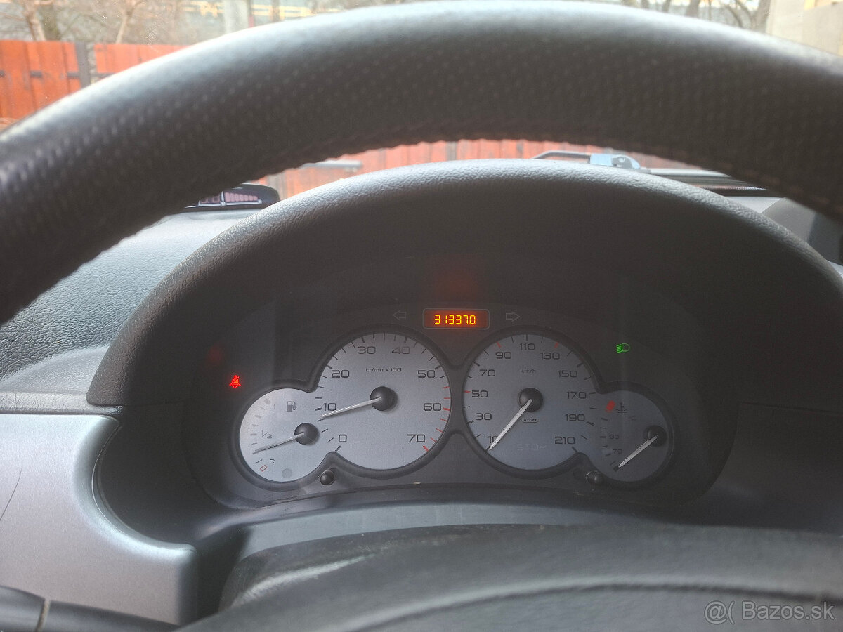 Predám citroen berlingo 1,6HDI 5miestne - 6