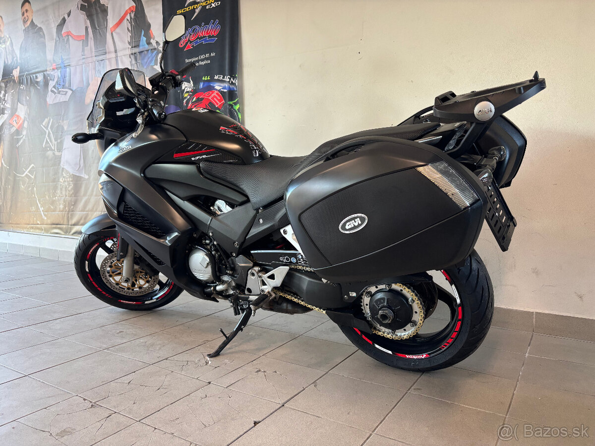 Honda VFR800X CrossRunner - 6