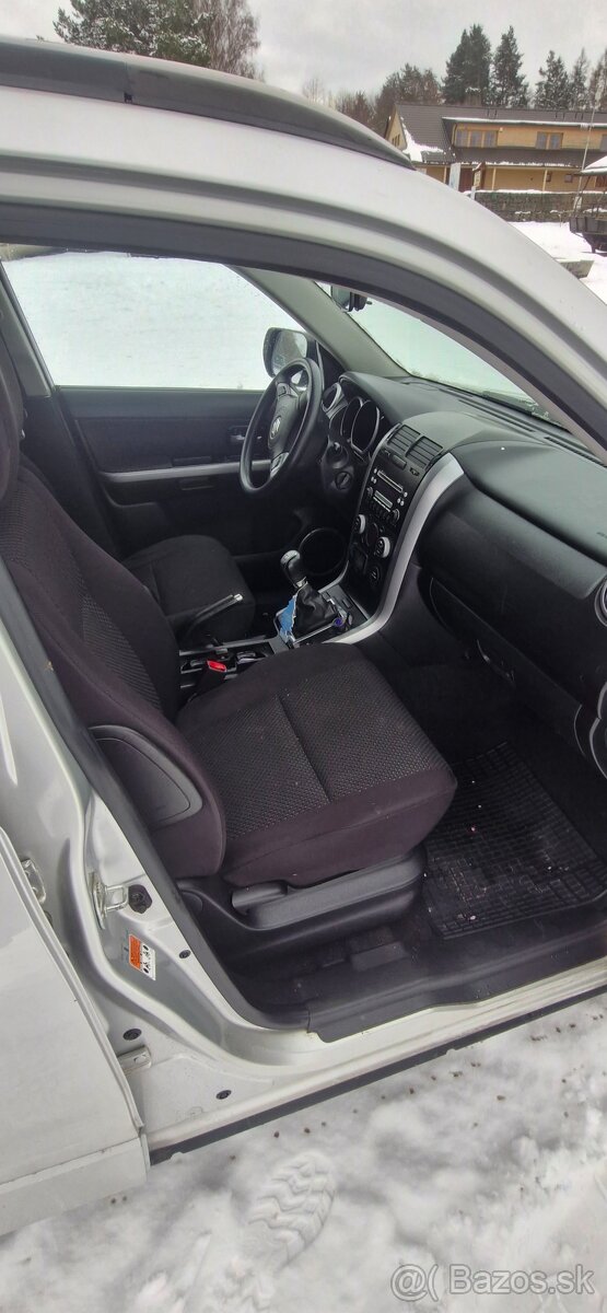 Grand vitara 1.9Ddis 4x4 - 6